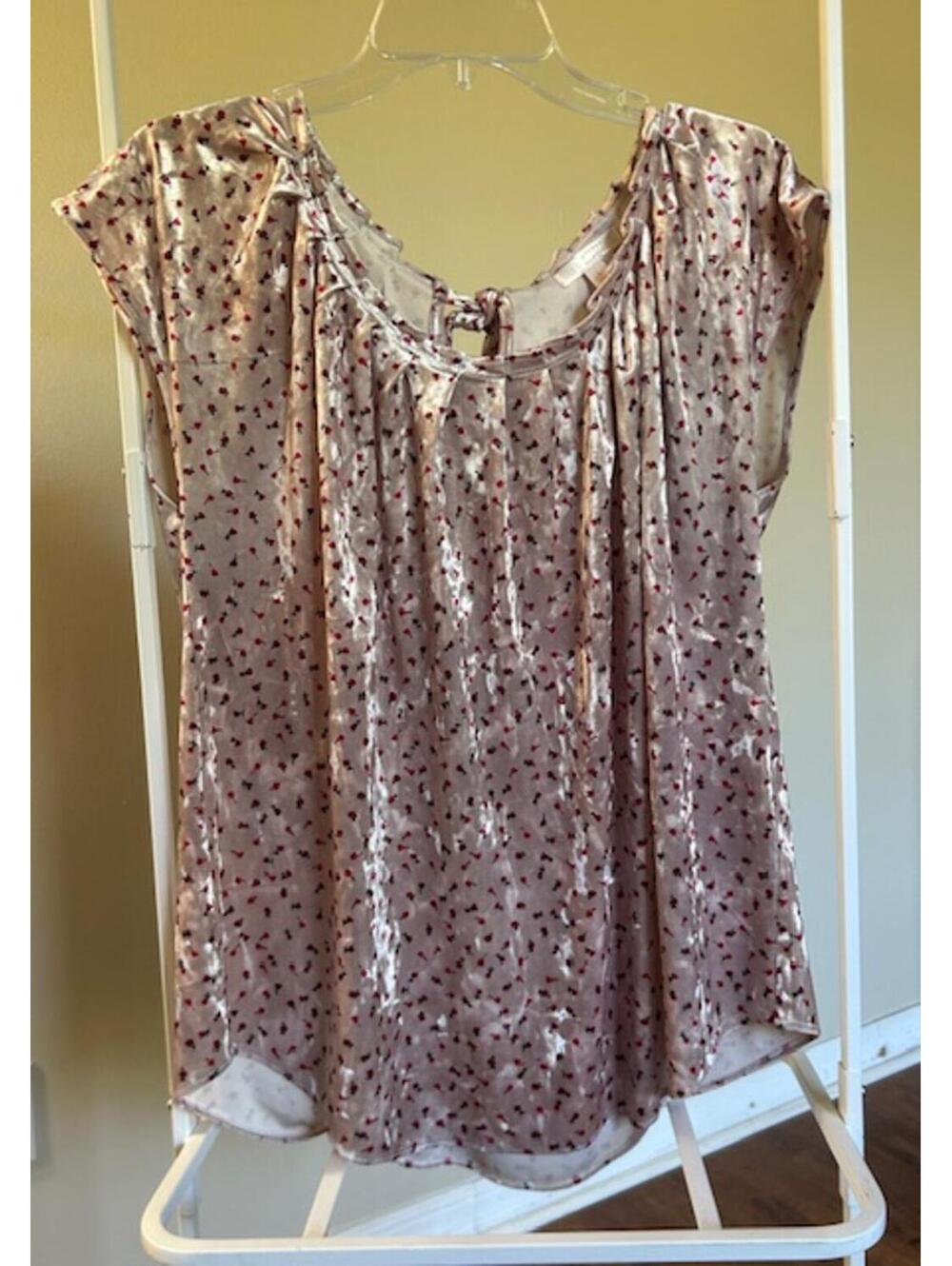 Light Pink Satin Floral Cap Sleeve Lauren Conrad Blouse L